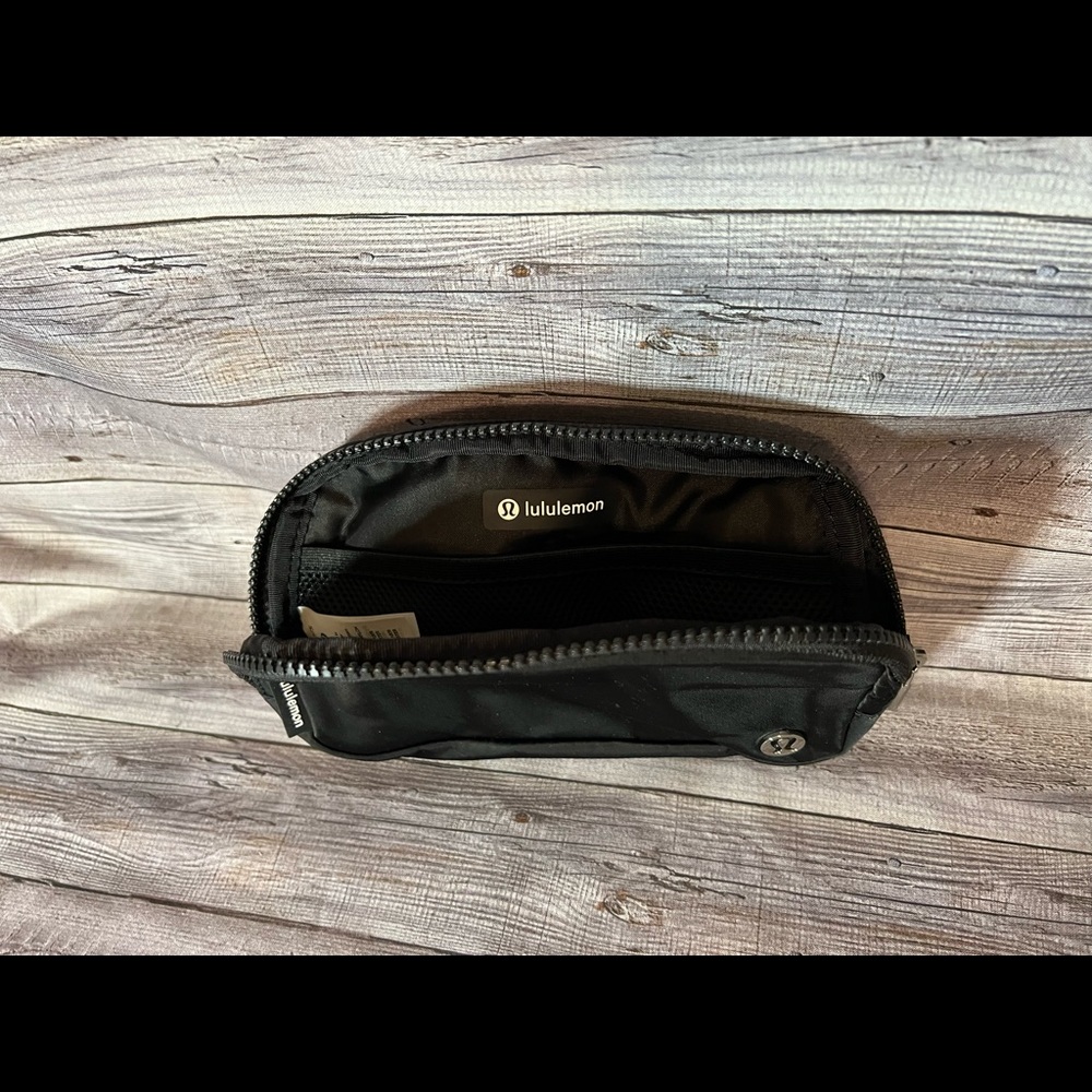 Lululemon belt bag